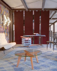 Marble-Patterned Interiors Image 3