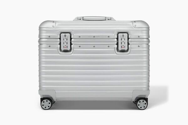 Modernized Luxury Pilot Suitcases : Rimowa Original Pilot Case