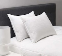 Thermo-Regulating Cooling Pillows Image 1