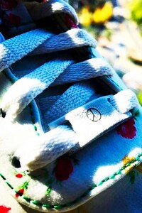 K-Pop Star-Designed Sneakers Image 2