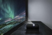Hassle-Free Short Throw Projectors Image 2