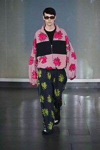 Symbolic Contemporary Fashion Collections Image 5
