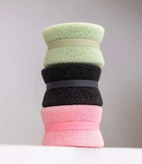 Style-Conscious Cleaning Tools Image 5
