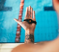 Palm-Worn Swimming Trackers Image 2