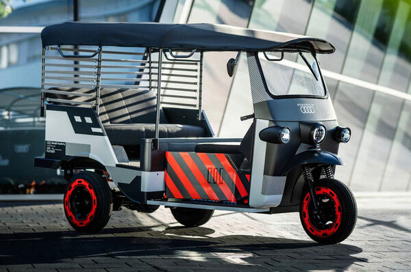 Refurbished EV Battery Rickshaws