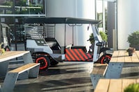Refurbished EV Battery Rickshaws Image 2