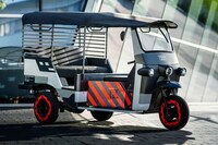 Refurbished EV Battery Rickshaws Image 3