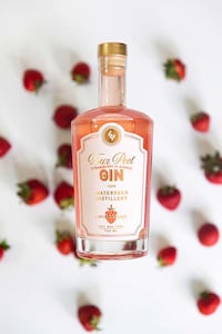Strawberry-Flavored Pink Gins Image 1