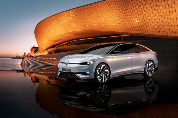 Luxe All-Electric Vehicles