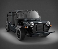 Open-Air Low-Speed Electric Cars Image 5
