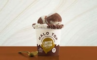 Dual-Flavor Low-Calorie Ice Creams Image 1