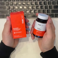 Vegan-Friendly Cannabinoid Softgels Image 2