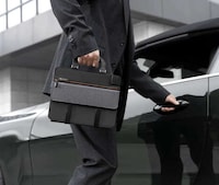 Briefcase-Style Tablet Workstations Image 2