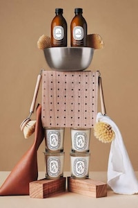 Chic Scented Cleaning Supplies Image 5