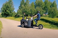 Child-Toting Electric Trikes