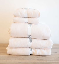 Luxurious Linen Bed Bundles Image 2