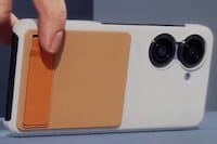 Mini Flagship Smartphone Models Image 8