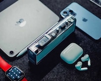 Transparent High-Power Mobile Batteries Image 2