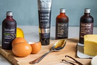 Squeezable Vanilla Pastes Image 1