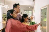 Familial Digital Home Displays Image 5