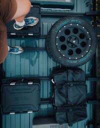 Low-Profile Highly-Configurable Van Racks Image 3