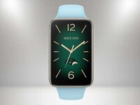 Diminutive Smartwatch Models Image 5