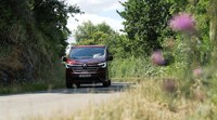 Capacious Pop-Top Camper Vans Image 7