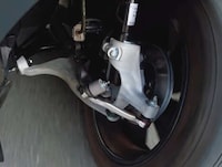 Tight-Turning Automotive Axles Image 2