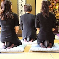 Folding Travel-Friendly Meditation Chairs Image 6