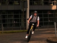 Long-Range Electric Bikes Image 3
