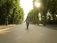 Long-Range Electric Bikes Image 4