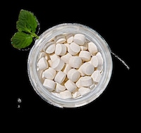 Minty Toothpaste Tablets Image 2
