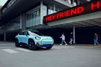 Spaceship-Like Mini Sedans Image 3