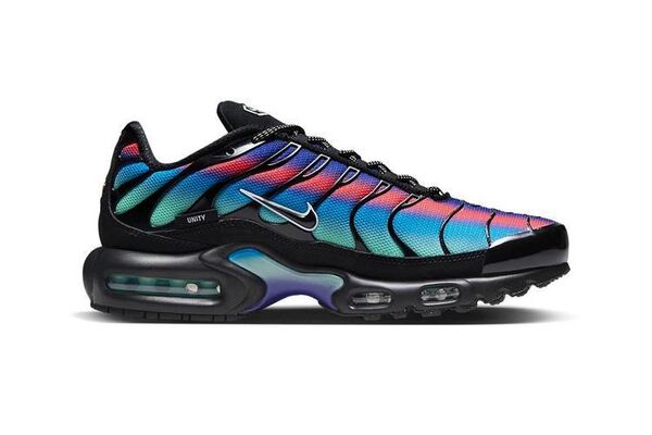 Harmony-Themed Sneaker Designs Image 2