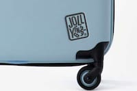 Collapsible Space-Saving Suitcases Image 4