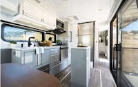 Off-Grid Mobile Homes Image 2