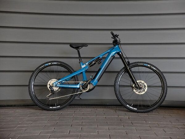 Full-Suspension Lightweight Bikes