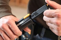 Easily Serviced Utility Knives Image 3