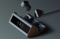 Touchscreen Case Earbud Concepts Image 6