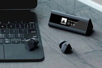 Touchscreen Case Earbud Concepts Image 8