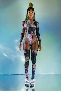 Hentai-Inspired Clothing Collections Image 2