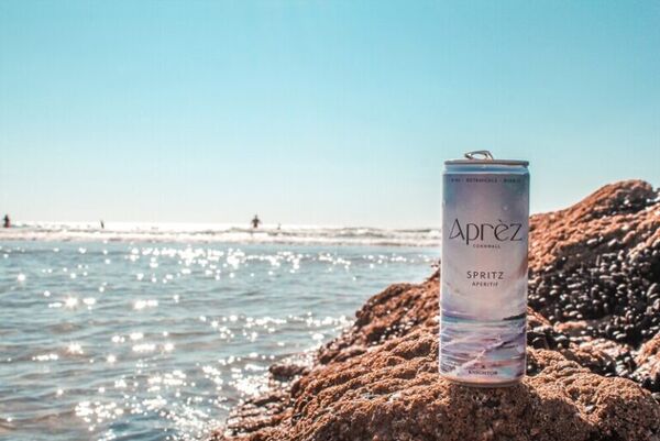 Canned Ros&eacute; Spritzers