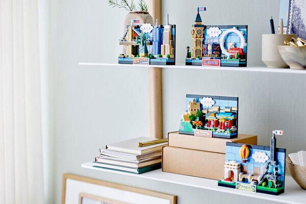 City-Focused Postcard Sets