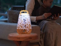 Collapsible Emergency-Ready Lanterns Image 8
