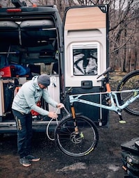 Outdoor Sports Lifestyle Vans Image 7