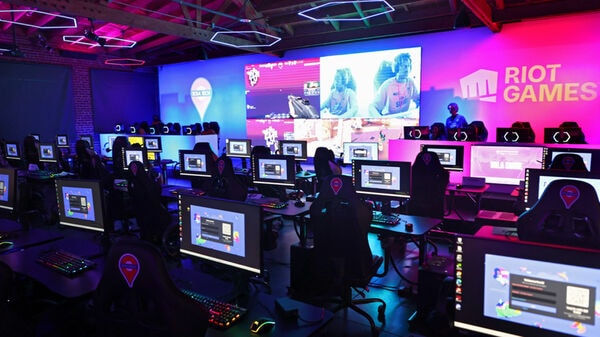Esports Peripheral Partners