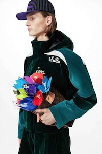 Bouquet-Themed Luxury Bags Image 3