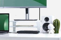 Laptop Display Connectivity Hubs