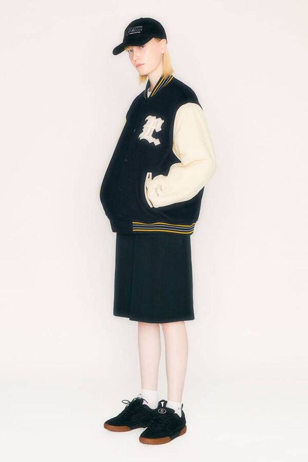 Collegiate-Themed Fall Fashion Image 2