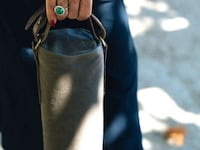 Impact-Resistant Wine Carriers Image 8